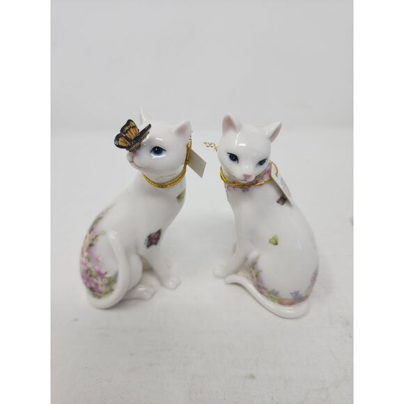 Westland KittyKats Figurines White Floral Cats Butterfly Musical Snow Globe (4) - Picture 2 of 15